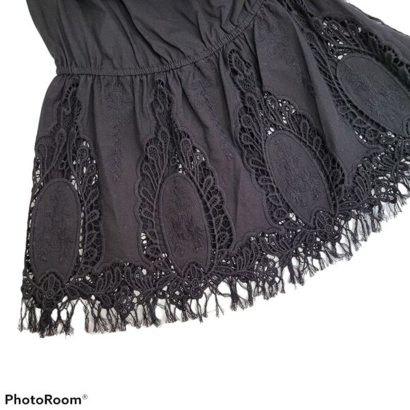 BCBGMAXAZRIA Embroidered 1 shoulder blouse Size XSMALL - Picture 8 of 12